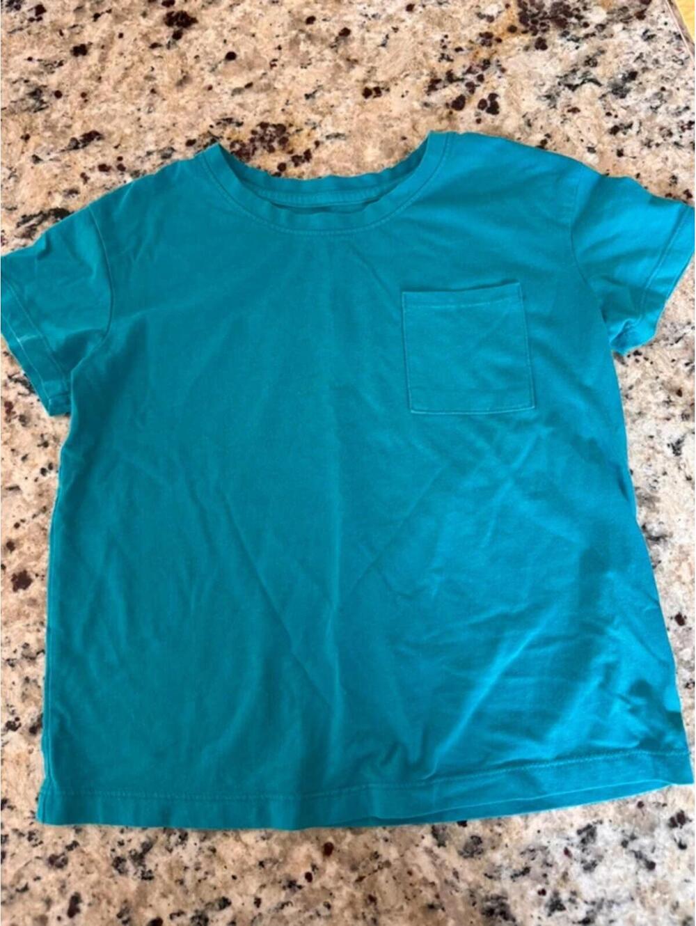 Cat & Jack short sleeve crop tee size medium